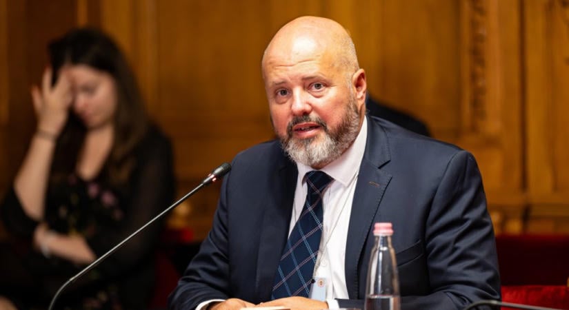 Sárvári Nicholas Unger Annának: Hajrá, legyen sikeres!