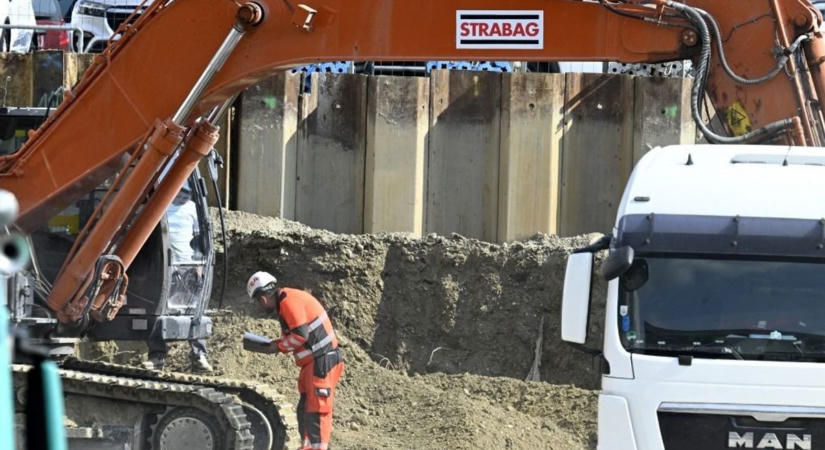 Egymásnak estek a Strabag részvényesei, miközben remek fél évet zárt az osztrák útépítő