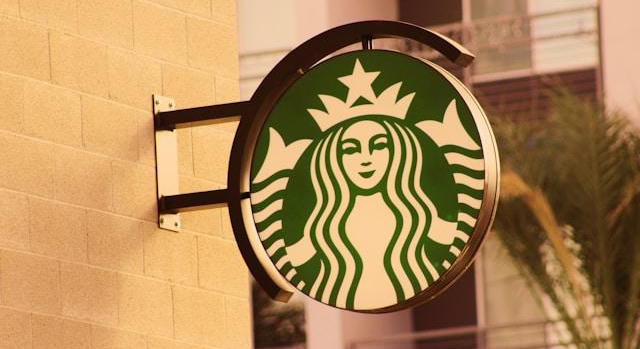Receptváltás miatt került szembe törzsvásárlóival a Starbucks