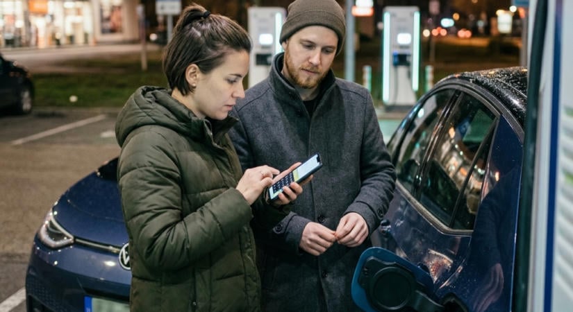 Autóhitel elektromos autóra: milyen finanszírozási összeg és futamidő lehet életszerű?
