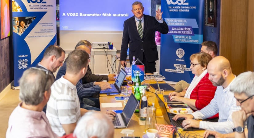 Pályázatokra várnak a cégek, közben fogy a bizalom és a beruházási kedv