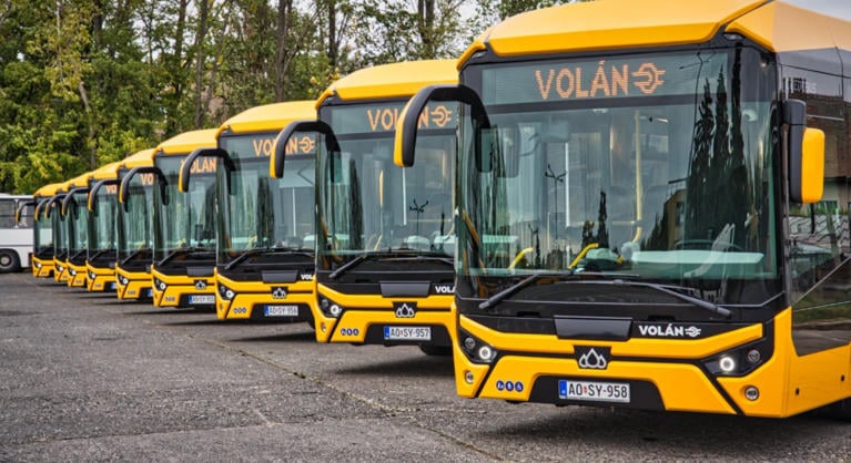 Újabb 19 magyar busz érkezett a MÁV-hoz, három megye helyközi közlekedését erősítik