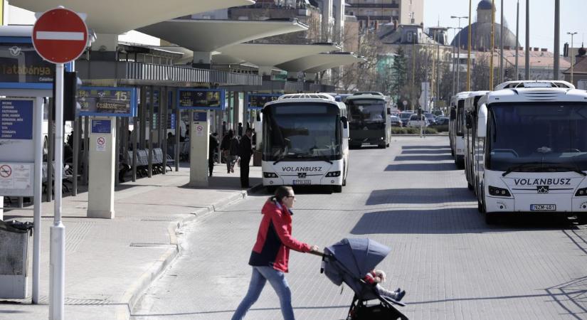 A fehérvári buszpályaudvaron rabolt ki egy fiatalkorút a 15 éves tettes
