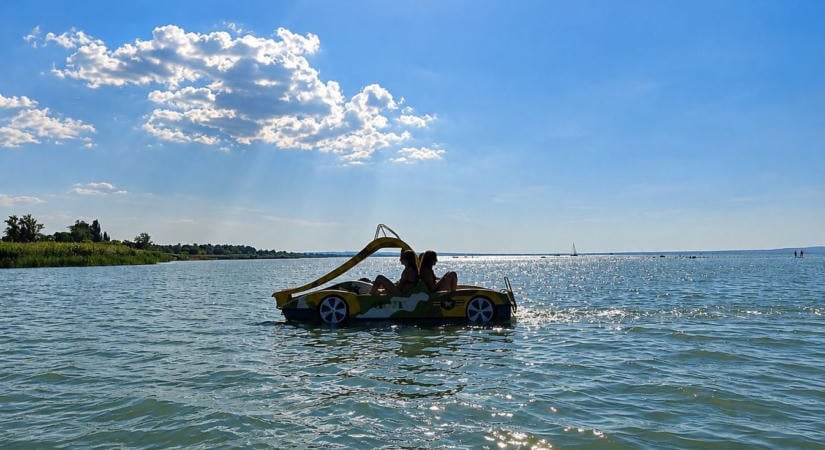 Csalóka záporok: kiadós eső ellenére is apad a Balaton