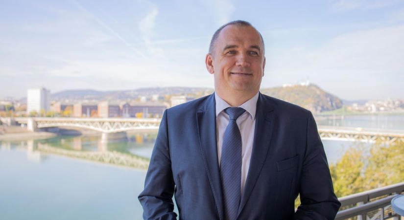55 ezer magyarnak ajándékoz részvényeket egy magyar techcég alapítója