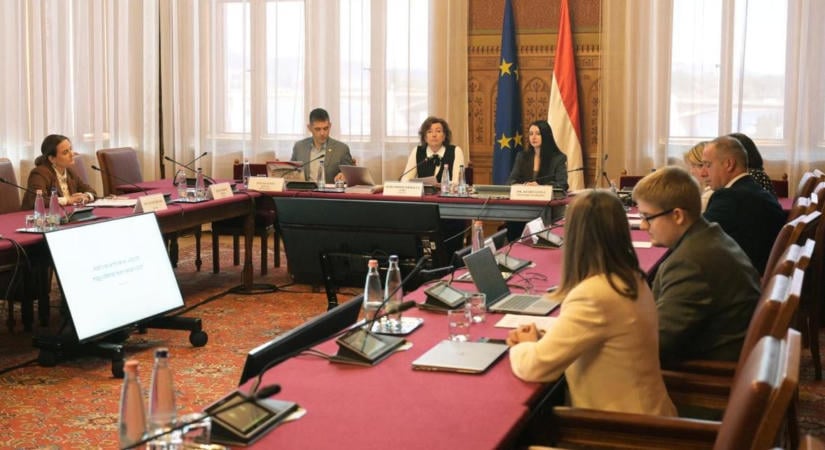 Bicske korábbi polgármesterét is meghallgatja a kegyelmi ügyet vizsgáló bizottság
