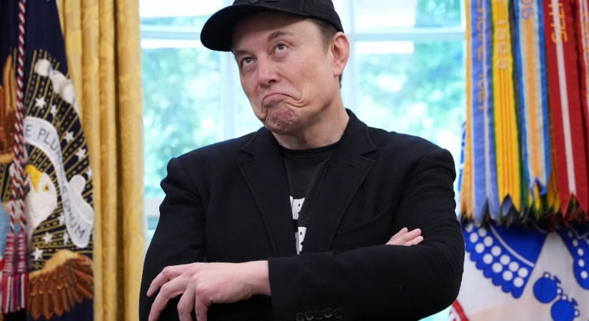 Putyin benyalt Elon Musknak