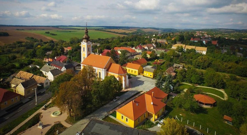 Hőségriadó: kikapcsolják a kutakat Igalban, csak a párakapu üzemel a héten