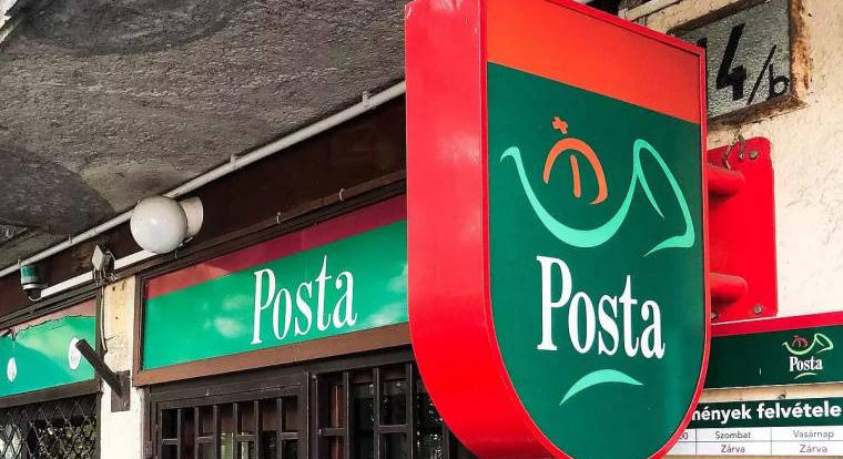Durván akadozik a csomagkiszállítás a Magyar Postánál: A vállalat így indokolta meg a késést