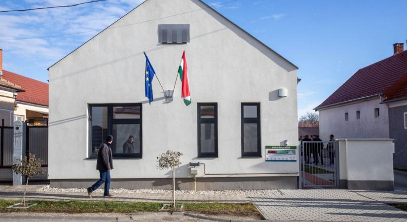 Elhagyatott ház okoz problémát Zsirán, a gyerekeket is féltik a helyiek