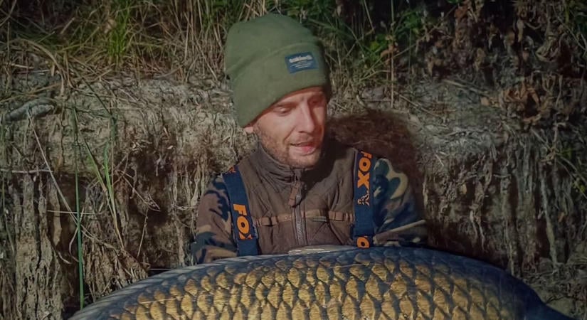 Hátast dobott a horgász, amikor meglátta, mit fogott ki a hevesi tóból – fotón a szörny!