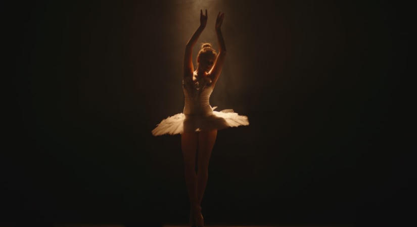 Royal National Ballet – Fire Of Georgia
