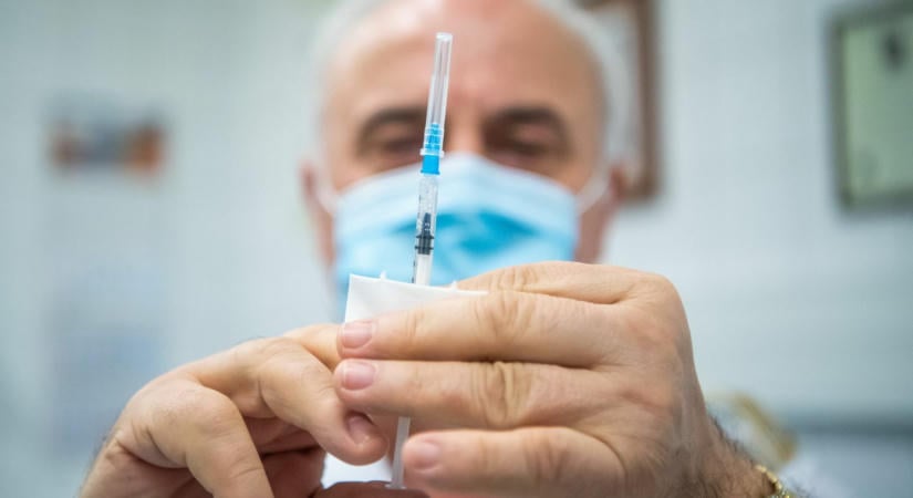 Magyar kutatás: a várandósság alatti védőoltás kevésbé veszélyes, mint maga a fertőzés