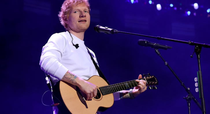 Bokszmeccsre hívták ki Ed Sheerant, busásan megfizetnék, ha ringbe szállna a rokonával