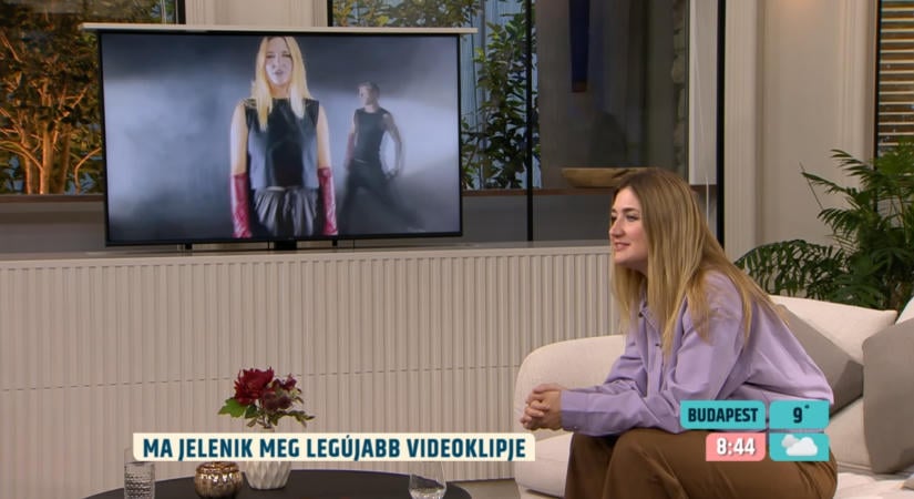 Egyedül folytatja a zenélést Lábas Viki – ma jelenik meg az új videóklipje