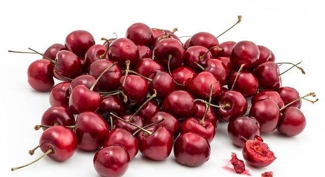 Cseresznye – Meggy  itt a nyár!