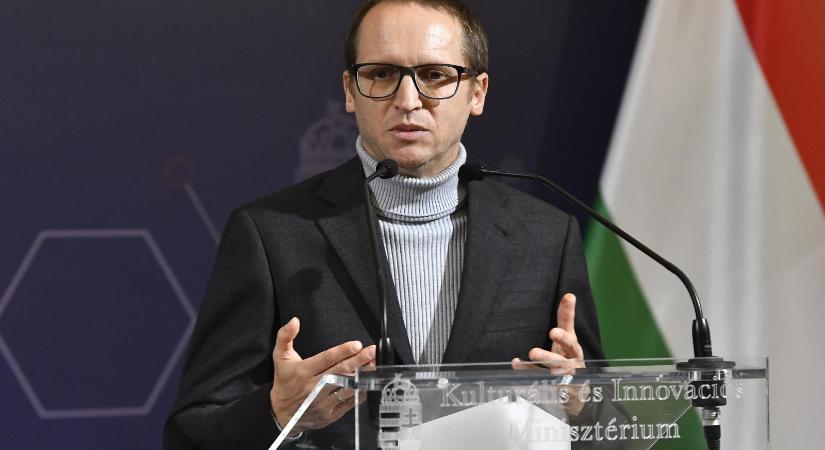 Megszűnik a Demeter Szilárd által vezetett Magyar Kultúráért Alapítvány