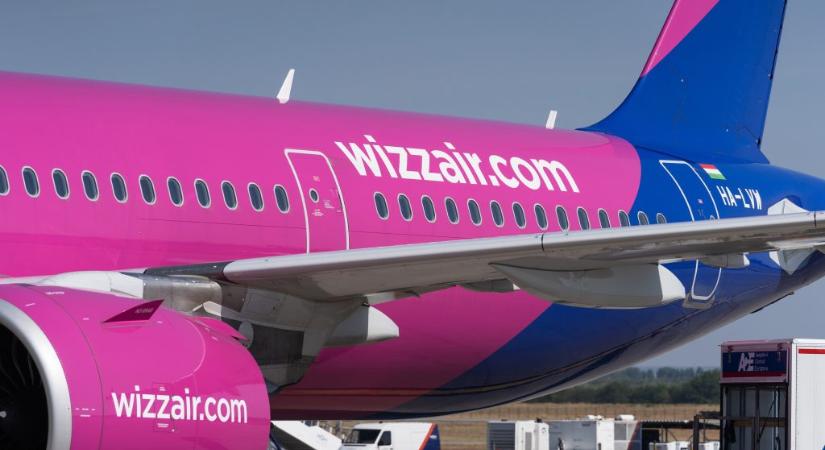 Hatósági eljárás a Wizz Air ellen: két utasnak kifizették a 400 eurós kártérítést, mások kérvényét „technikai hibára” hivatkozva elutasították
