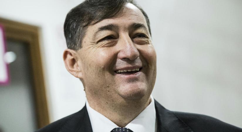 Mészáros Lőrinc ösztöndíjra lehetett pályázni