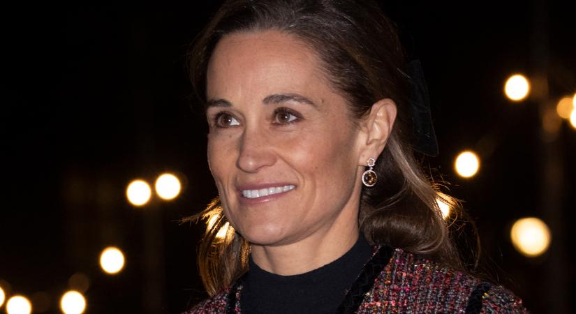 Olyan gyönyörű nyári ruhában mutatkozott Pippa Middleton, amilyet ritkán látni