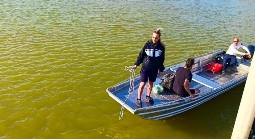 Elnyelt az iszap egy férfit a Velencei-tó közepén