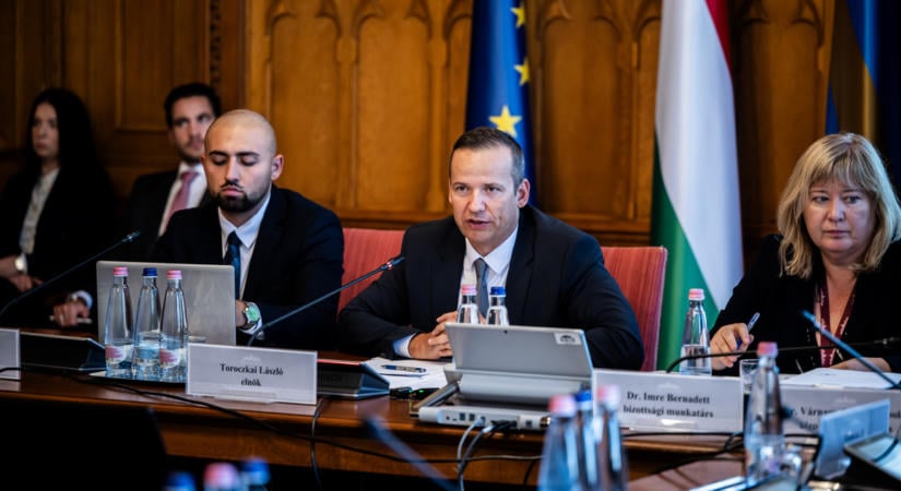 Intézmények sorához futnak be adatkérelmek, súlyos ügyeket tárnának fel