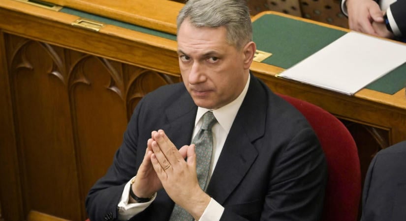 Tudjuk hol volt Lázár, és hol nem lesznek orosz hírszerzők – Newscast