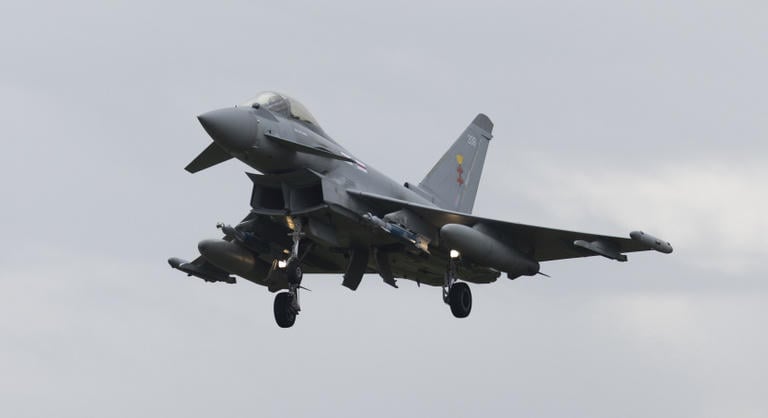 Nukleáris csapásmérő gyakorlatot tartott a brit és a francia légierő a Földközi-tengeren