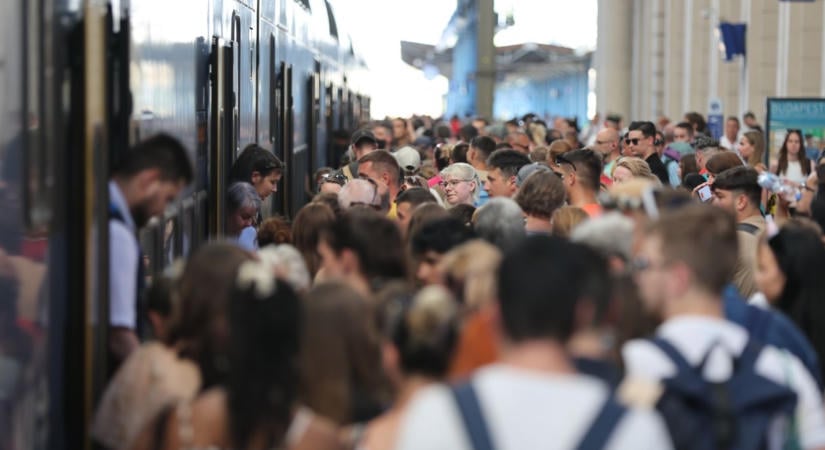 Több a hiba, csak már nem ott, ahol a legjobban látszik – összeszedtük, milyen nyara volt a MÁV-nak