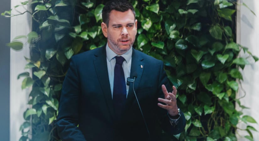 Vitézy Dávid verhetetlen a népszerűségi listán