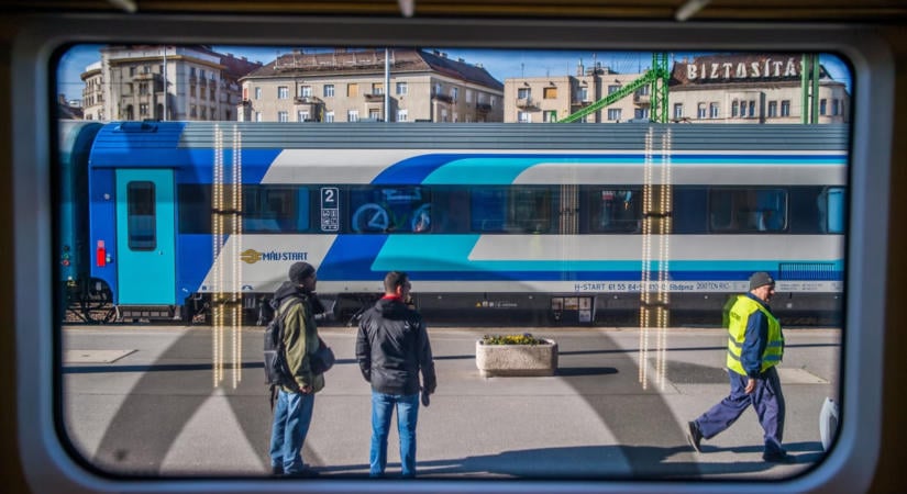 Válaszolt a MÁV, hogyan alakíthatják át a rémes állapotú pécsi vonal menetrendjét