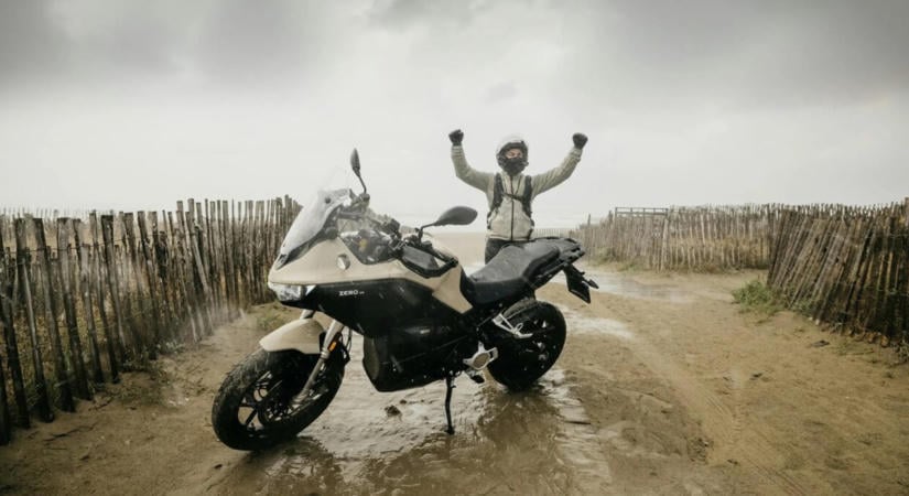 Világrekord: 436 kilométert mentek egyetlen feltöltéssel egy sorozatgyártott elektromos motorral