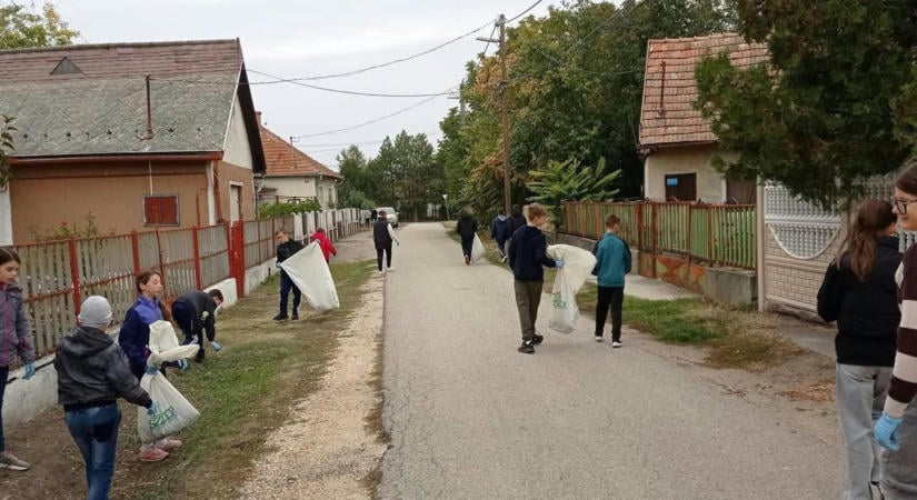 Munkához láttak az abonyiak, látványos eredménye lett az összefogásnak