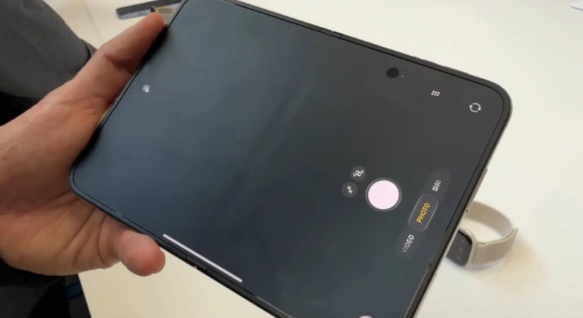 Meglepően puha lehet az iPhone Duo kijelzője a hajtásnál – hiba vagy tudatos megoldás?