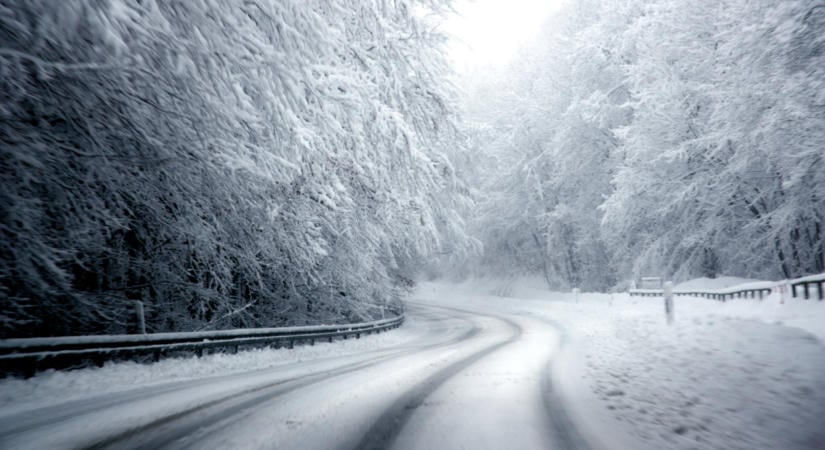 Leesett az első hó Budapesttől alig 300 km-re: bámulatos látvány az őszi hópaplan  videó