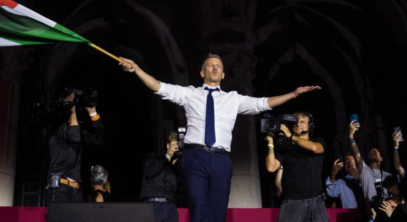 Magyar Péter utolérte Orbánt Facebookon