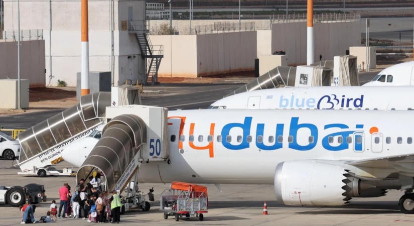 Utasok és pilóták mentették meg a Flydubai Tel-Avivba tartó járatát