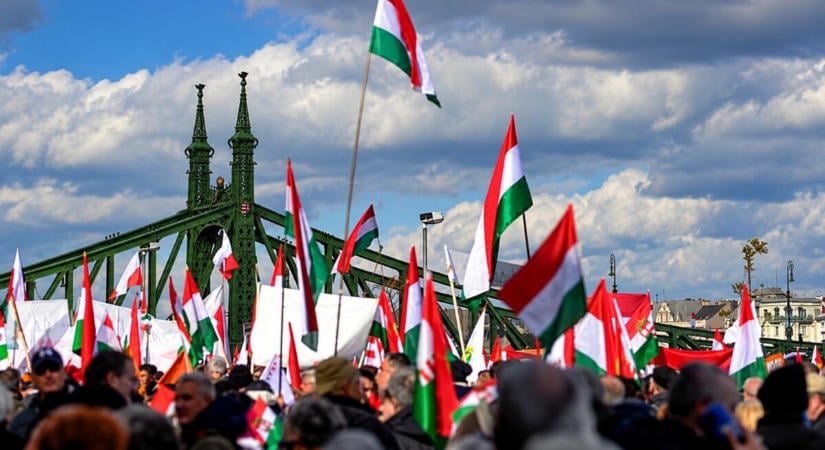 Október 23. - Forgalomkorlátozások Budapesten, több BKK-járat útvonala változik