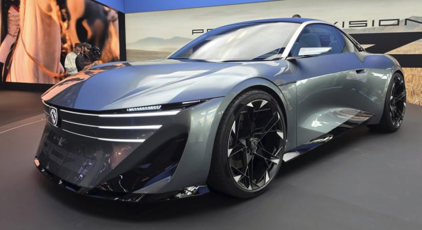 Körbefotóztuk a Peugeot szilárdtest aksis látványos sportkupéját