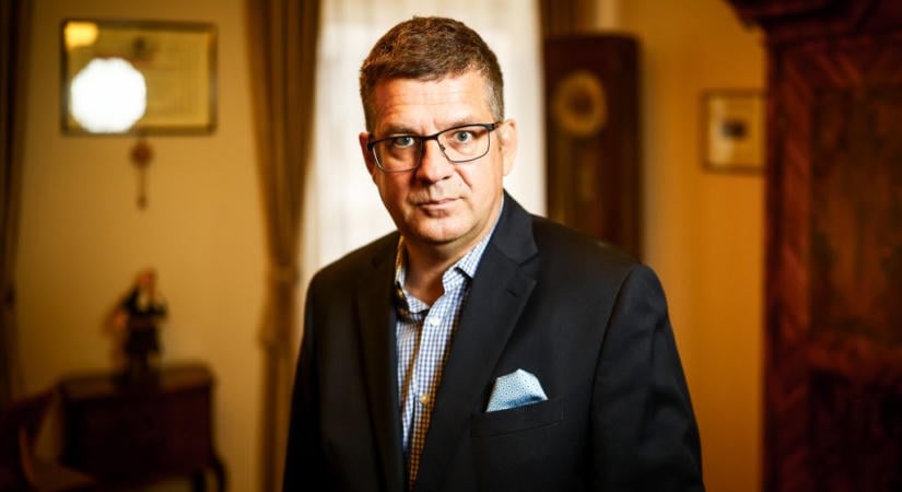 „Nem mondok le a képviselői mandátumomról” – őrizetbe vétele előtt adott interjút a 24.hu-nak Seszták Miklós