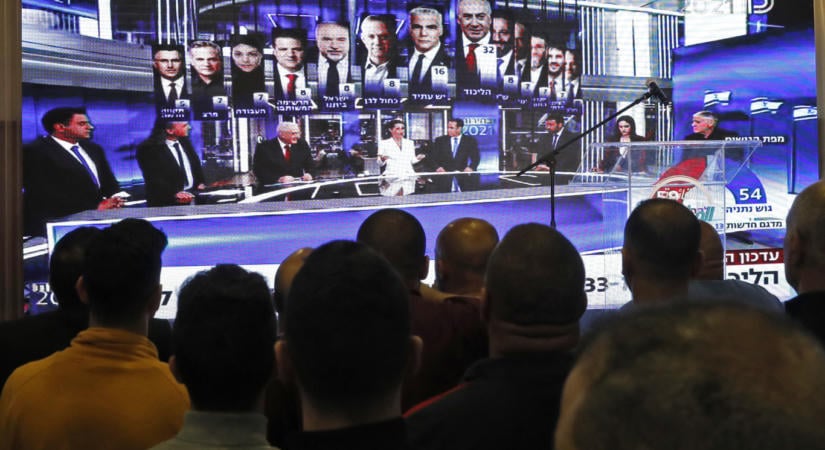 Patthelyzet Izraelben: az exit pollok szerint nincs egyértelmű győztese a választásnak