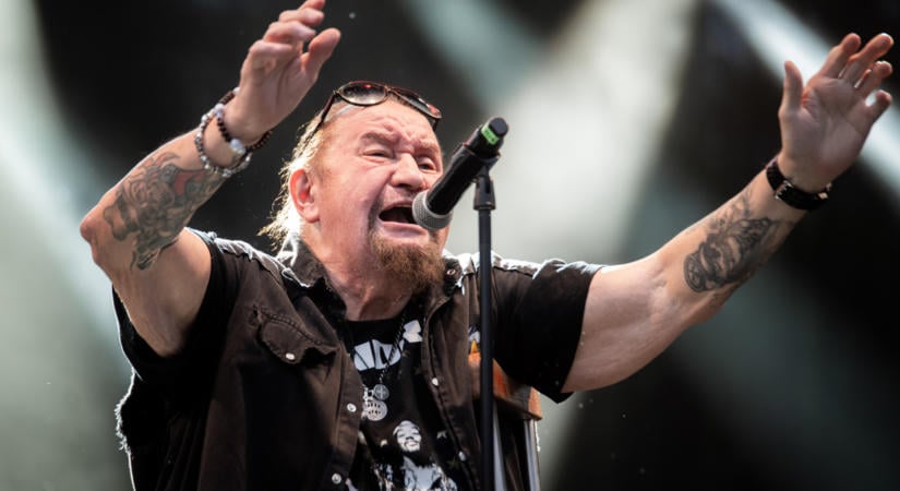 Megszólalt az orvos, Deák Bill Gyula egy egyszerű rutinműtét után halt meg