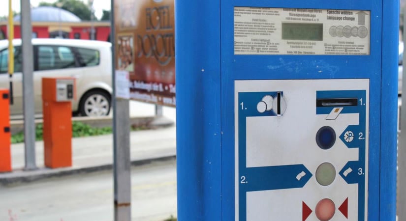 Parkolási pénzekért csapnak össze a kerületek és a főváros