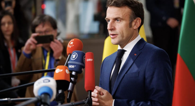 Macron „ostoba” megjegyzésekről beszélt – Magyar Péter is a migrációval kötötte össze a francia zavargásokat