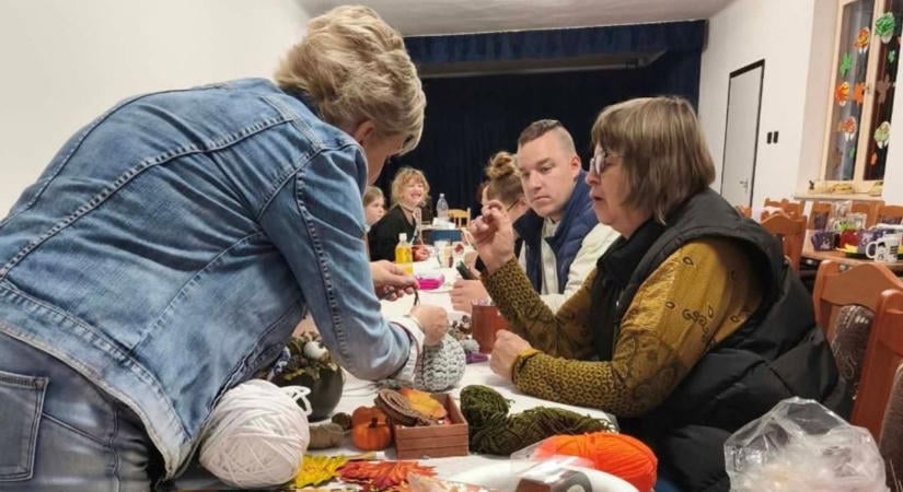 Közösség épül Csánigon, a kézműves szakkörön is