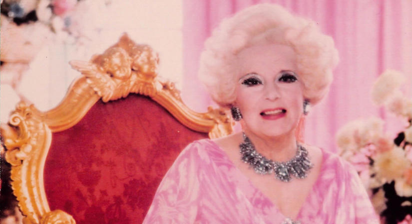 49 visszautasított kérő és 151 titkos kézirat: új életrajz mutatja be Barbara Cartland bizarr birodalmát