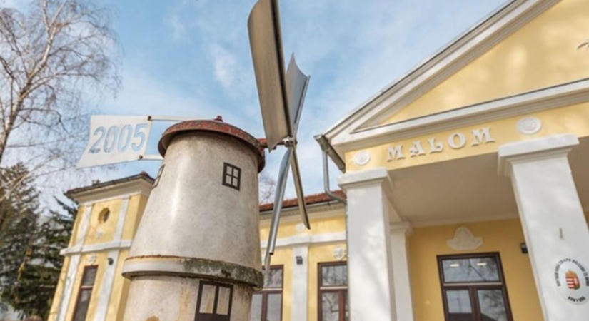 Álomudvar és új tornaterem épült, hatalmas fejlesztés fejeződött be Bonyhádon