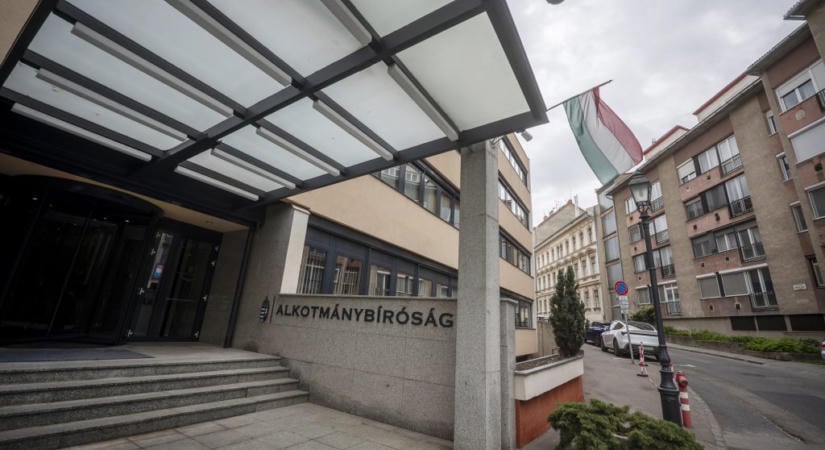 Kiírták a pályázatot, lehet pályázni Polt Péter székére