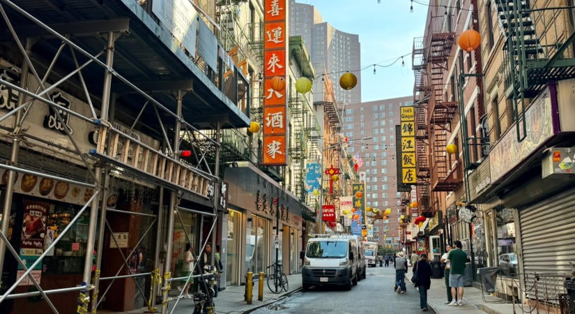 Kínai munkások és dél-olasz családok építették fel New York két legendás negyedét