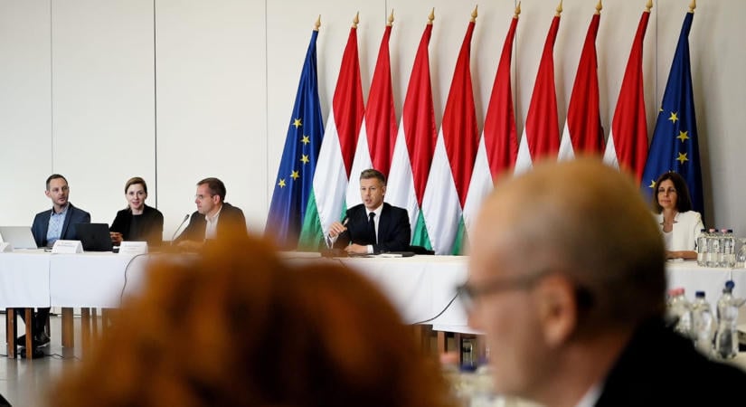 Országfásítási programról, költségvetésről és rollerszigorításról is egyeztet a kormány